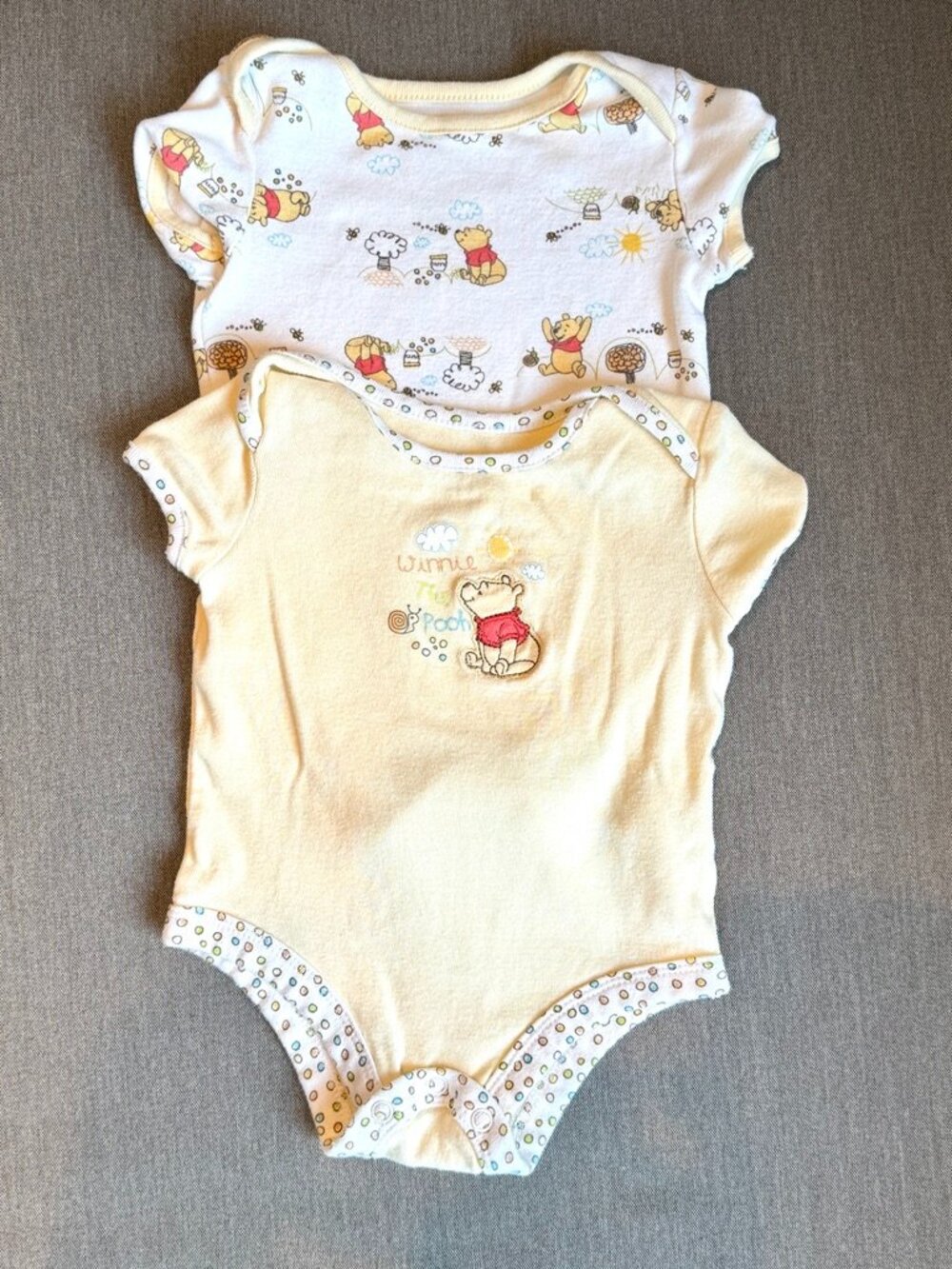 DISNEY Winnie the Pooh Bodysuits 3-6 Months (2) Yellow White Hunny Aplique